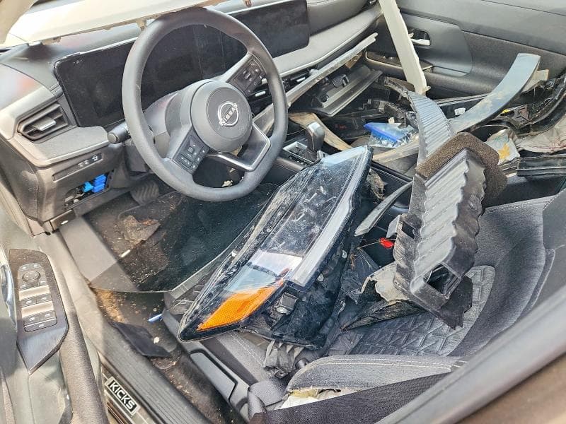 2025 NISSAN KICKS SV 8