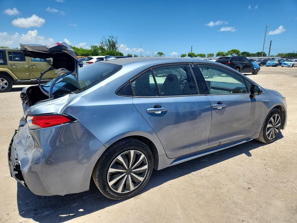 2020 TOYOTA COROLLA LE 3