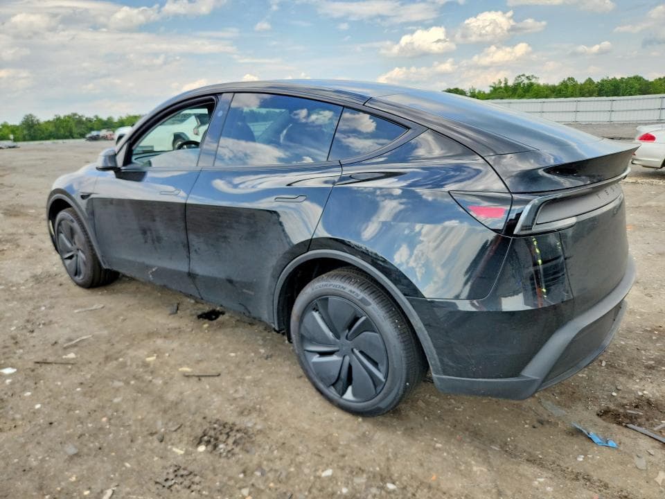 2026 TESLA MODEL Y 2