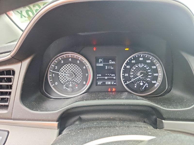 2019 HYUNDAI ELANTRA SE 9