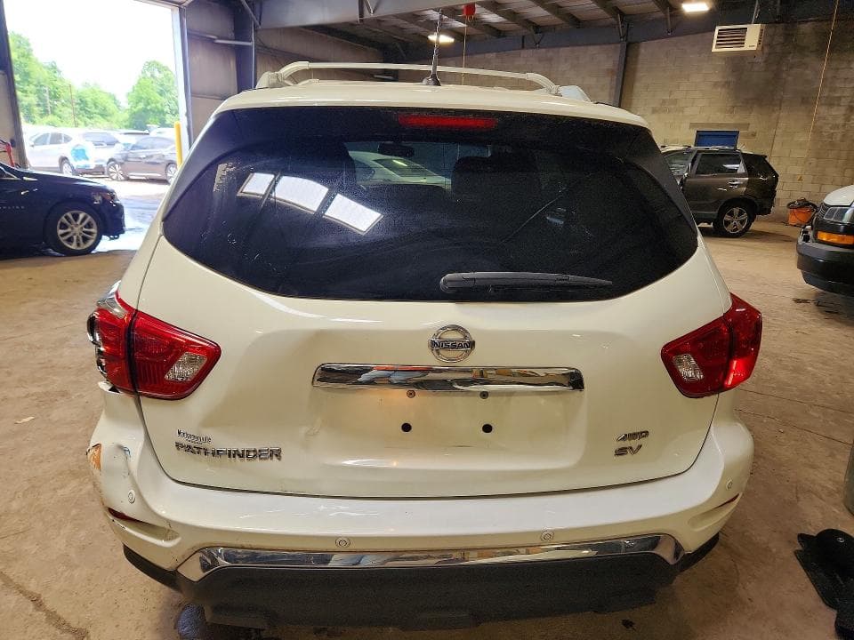 2018 NISSAN PATHFINDER SV 6