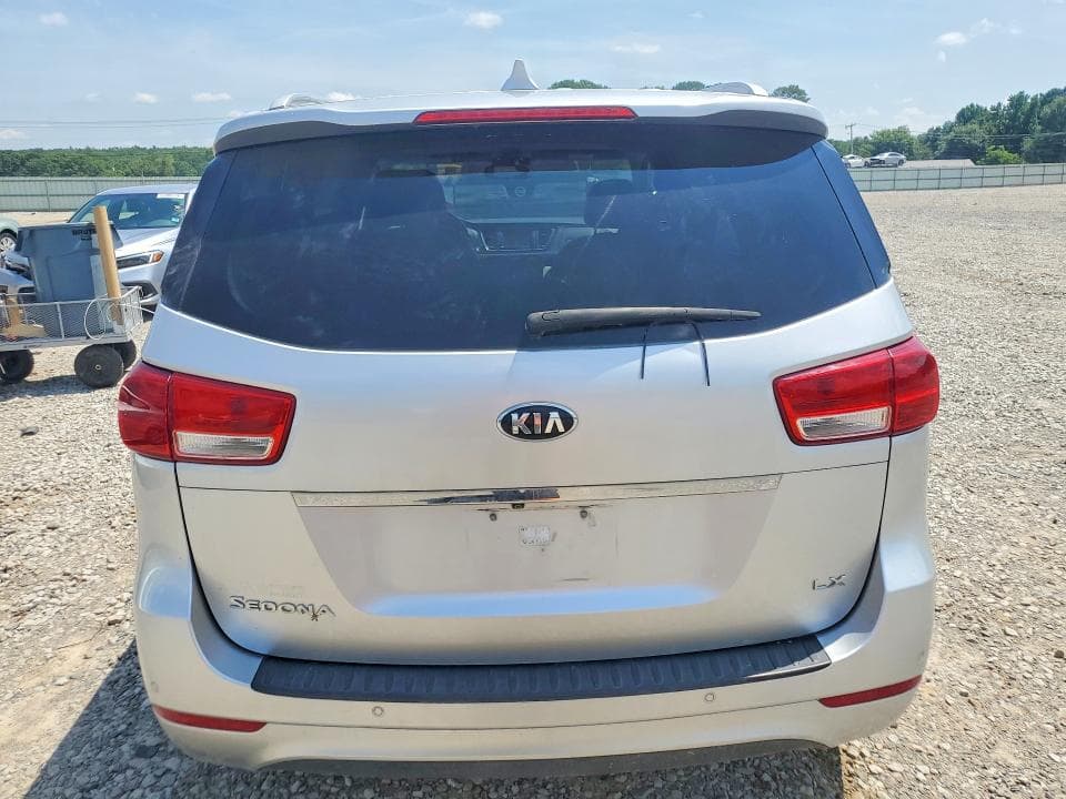 2017 KIA SEDONA LX 6