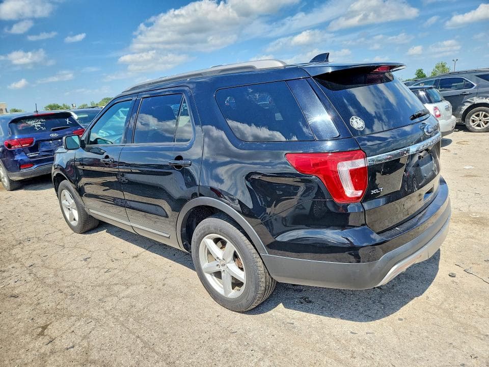 2017 FORD EXPLORER XLT 2