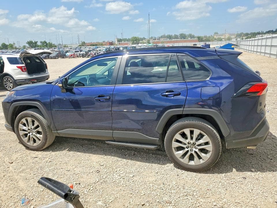 2025 TOYOTA RAV4 XLE PREMIUM 4