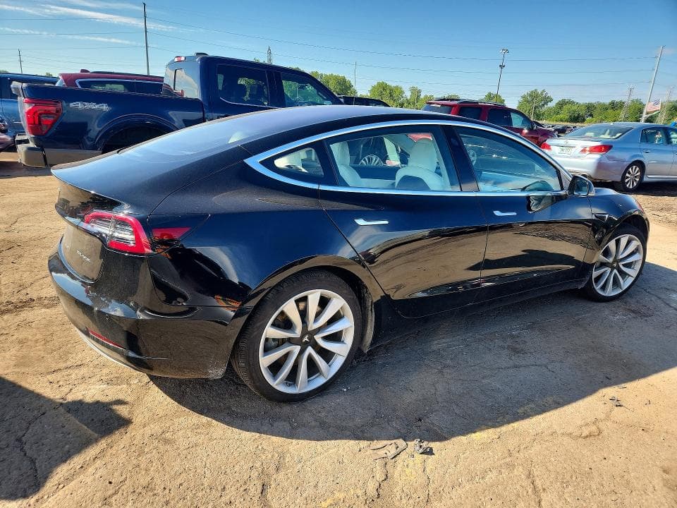 2018 TESLA MODEL 3 3