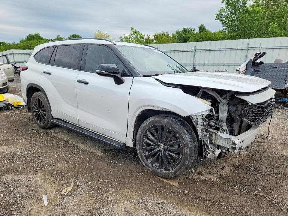 2024 TOYOTA HIGHLANDER XSE 4