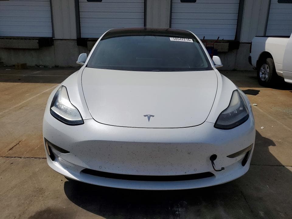 2018 TESLA MODEL 3 5