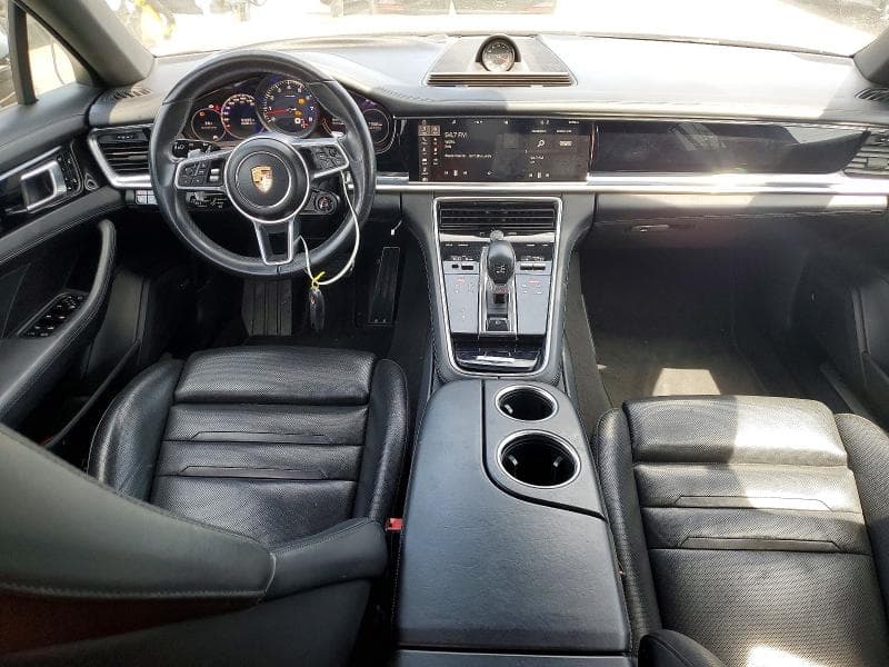 2017 PORSCHE PANAMERA 4S 8