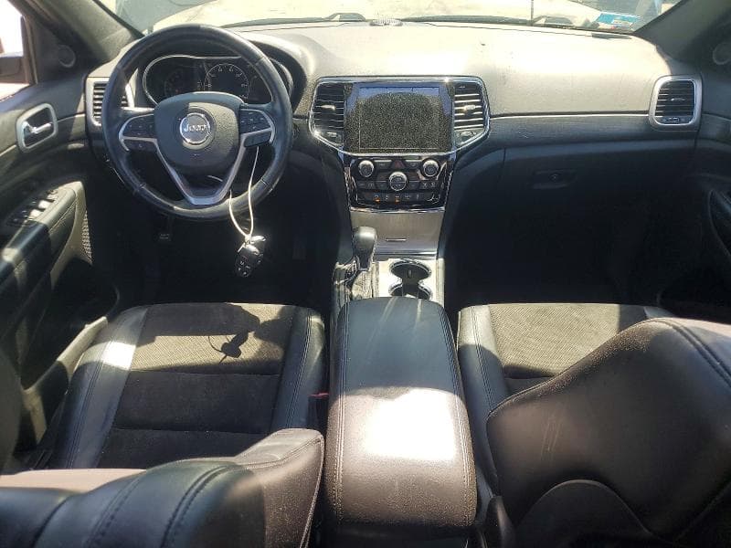 2020 JEEP GRAND CHEROKEE LAREDO 8