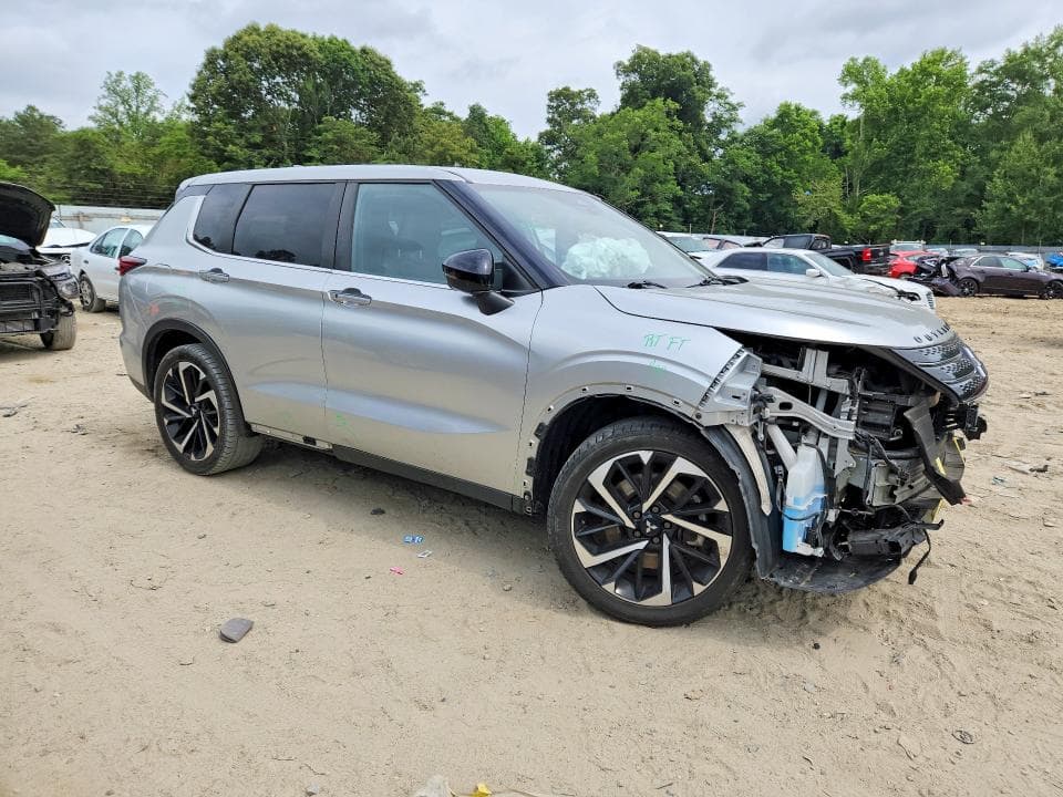 2022 MITSUBISHI OUTLANDER SE 4