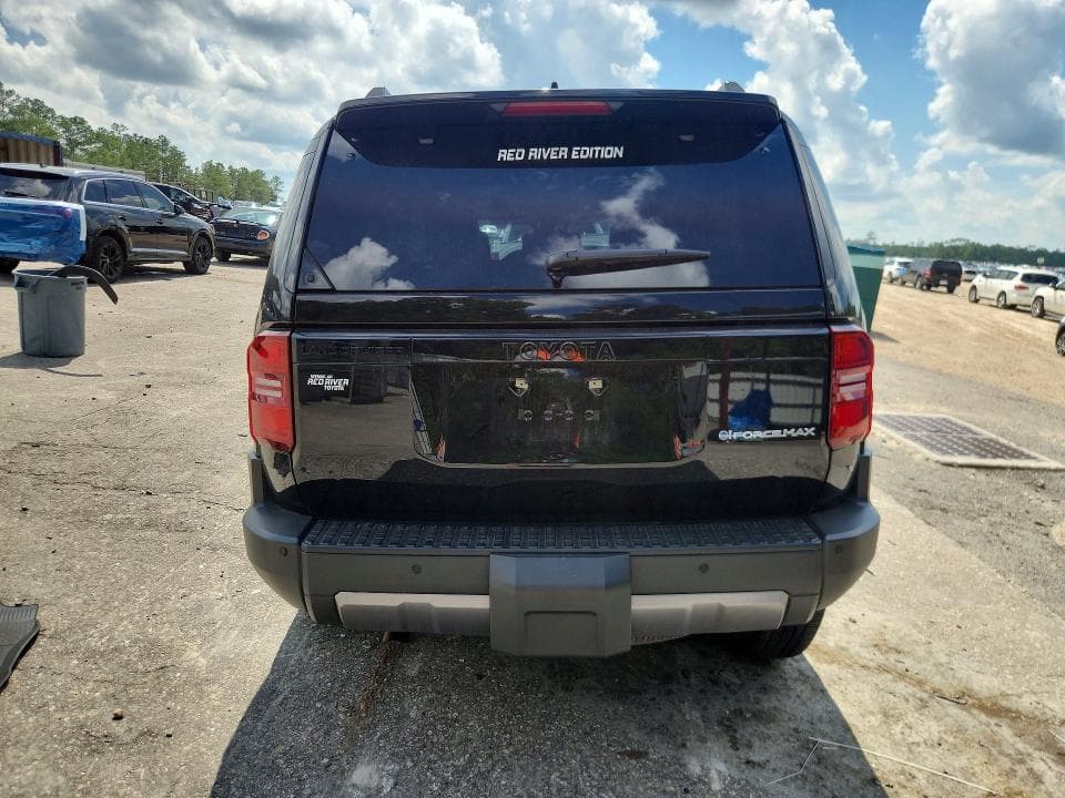 2026 TOYOTA LAND CRUISER BASE 6