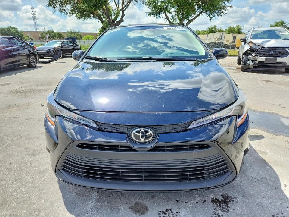 2026 TOYOTA COROLLA LE 5
