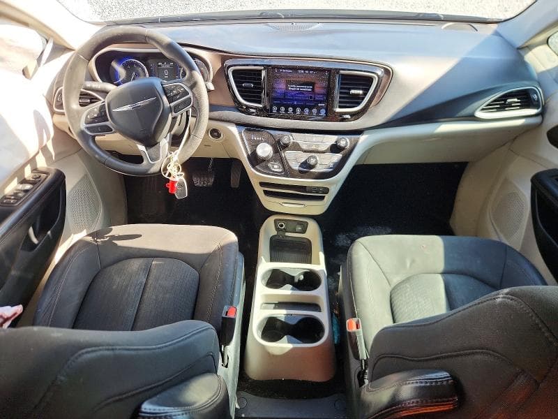 2017 CHRYSLER PACIFICA TOURING 8
