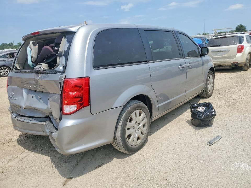 2018 DODGE GRAND CARAVAN SE 3