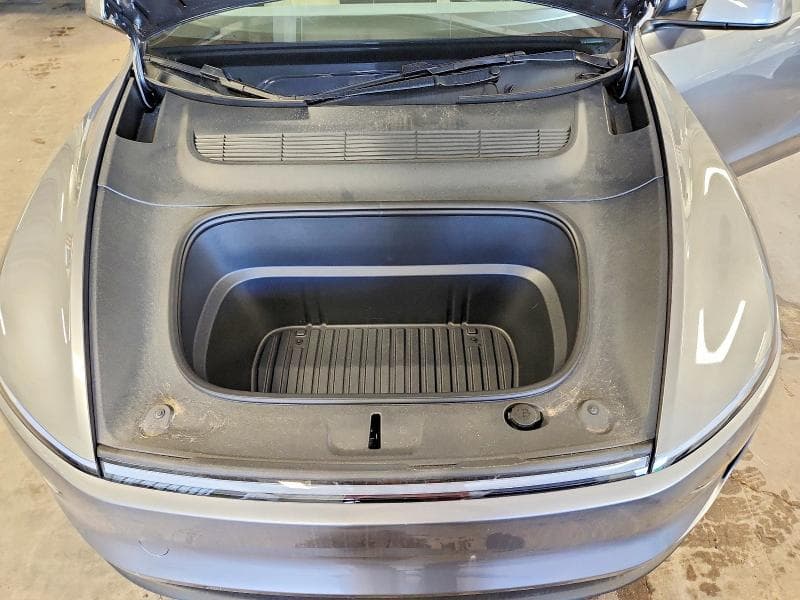 2026 TESLA MODEL Y 11