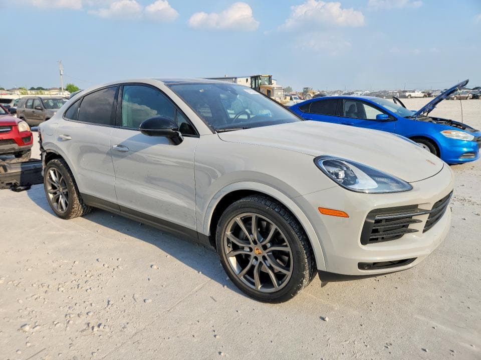 2022 PORSCHE CAYENNE S COUPE 4