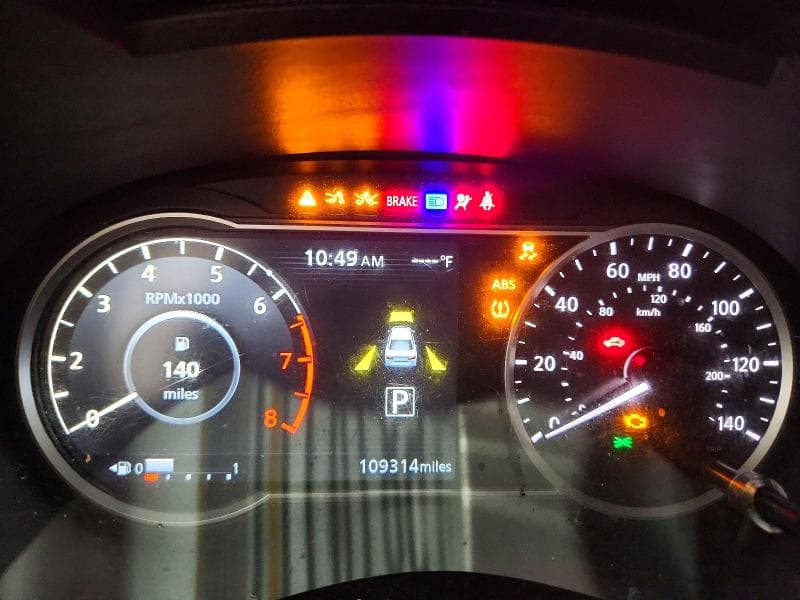 2020 NISSAN VERSA SV 9