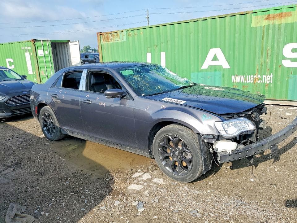 2019 CHRYSLER 300 S 4