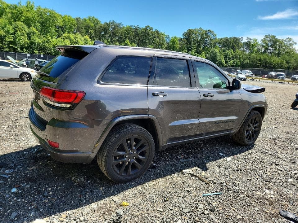 2019 JEEP GRAND CHEROKEE LAREDO 3