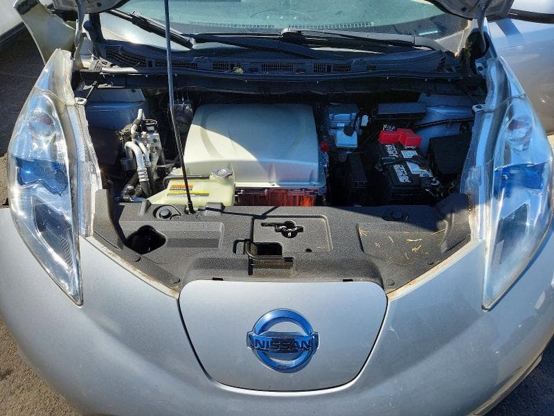 2017 NISSAN LEAF SL 11