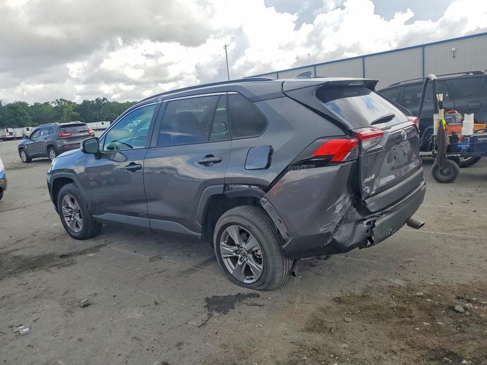 2023 TOYOTA RAV4 XLE 2