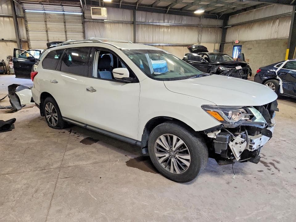 2018 NISSAN PATHFINDER SV 4