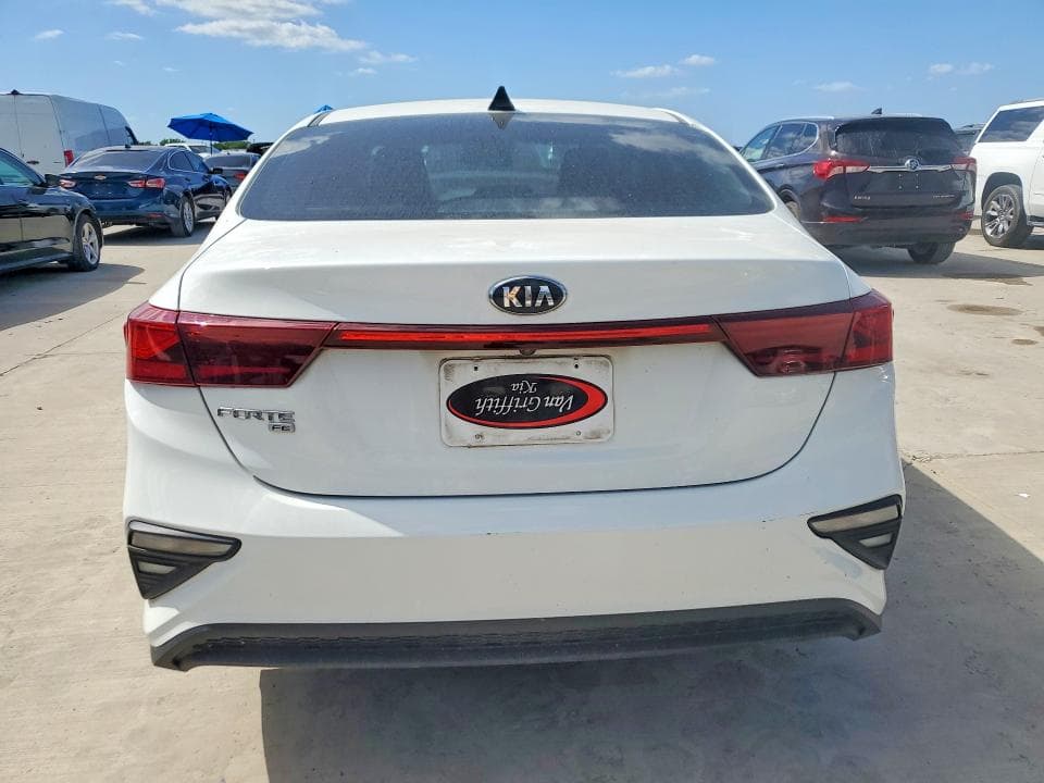 2021 KIA FORTE FE 6