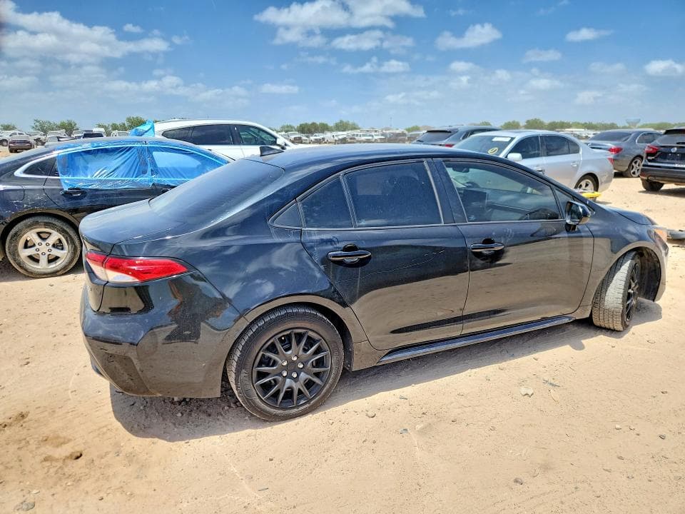 2021 TOYOTA COROLLA LE 3