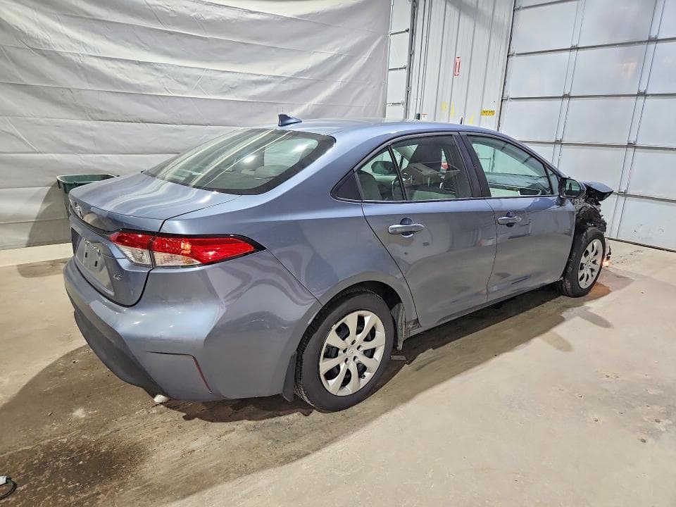 2025 TOYOTA COROLLA 3