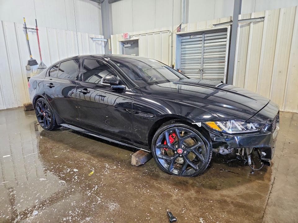 2019 JAGUAR XE S 4
