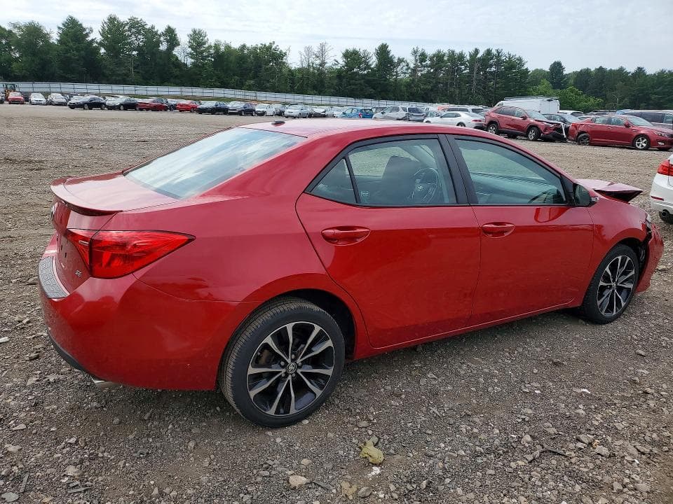 2018 TOYOTA COROLLA SE 3