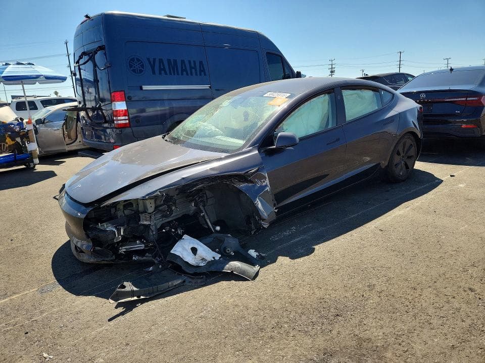 2025 TESLA MODEL 3 - 1
