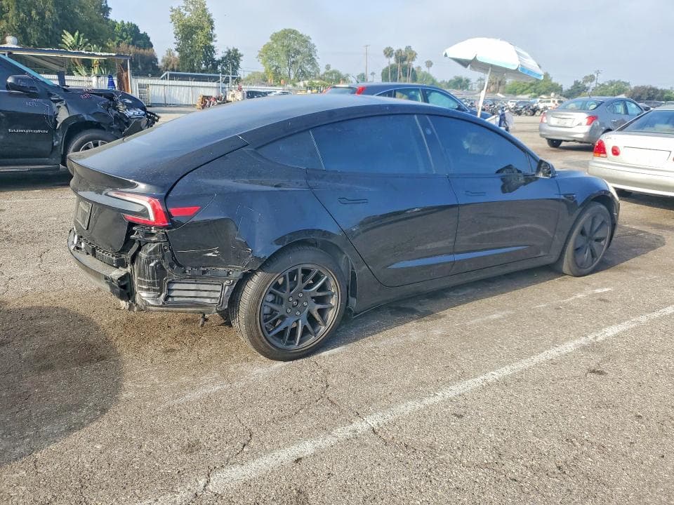 2025 TESLA MODEL 3 3