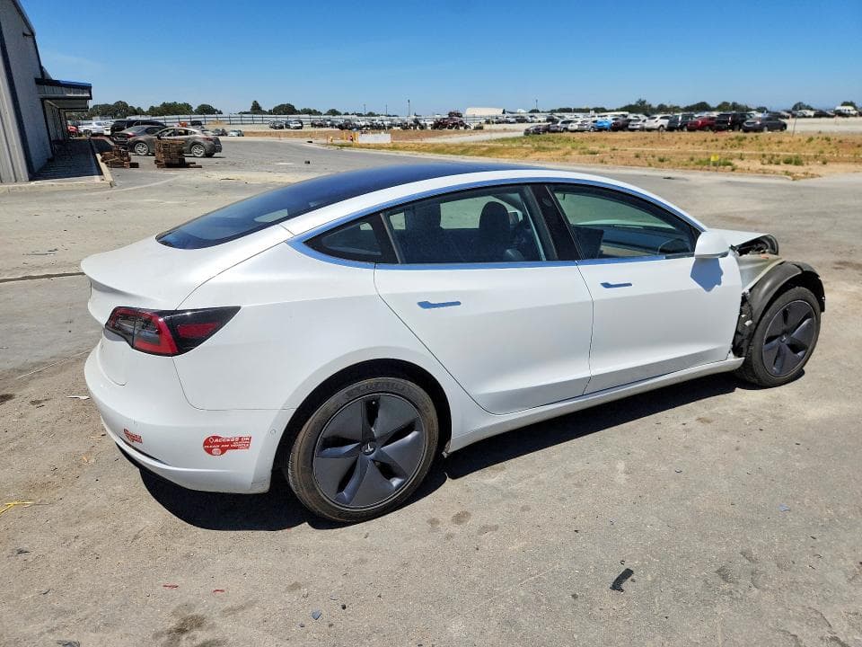 2018 TESLA MODEL 3 3