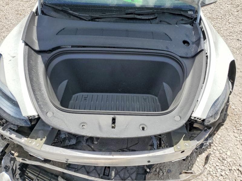 2025 TESLA MODEL Y 11