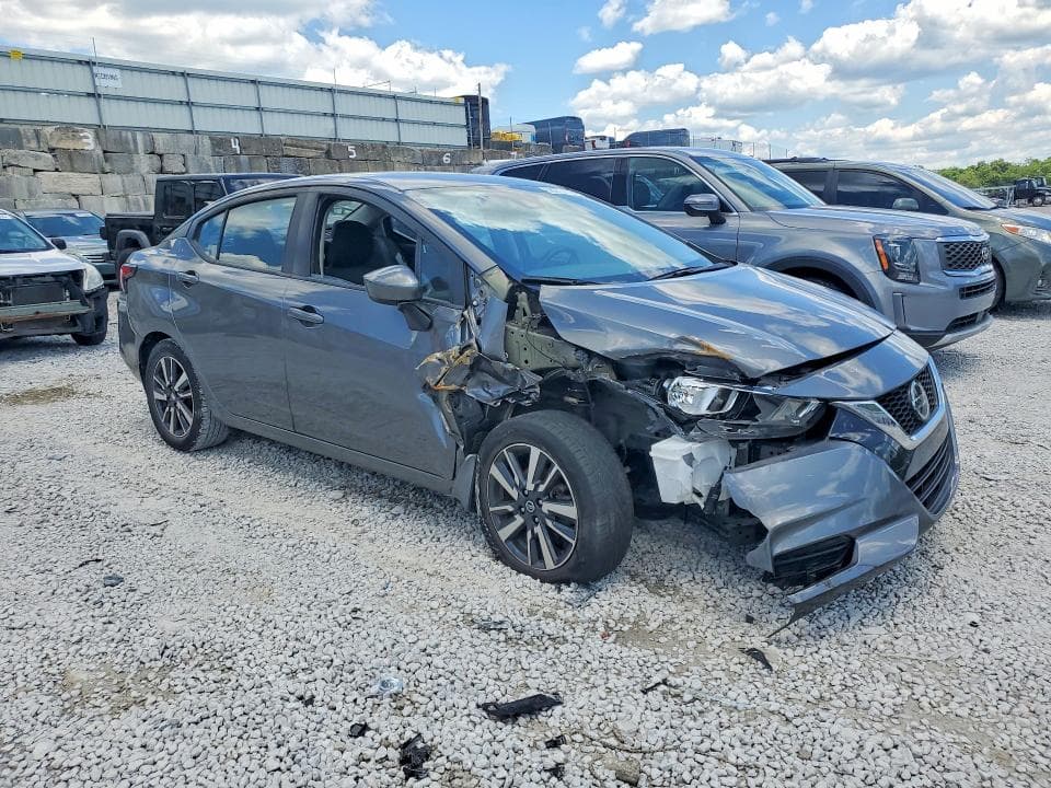 2022 NISSAN VERSA SV 4