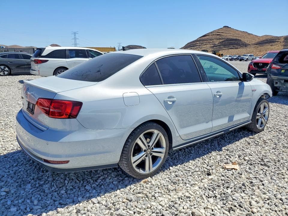 2017 VOLKSWAGEN JETTA GLI 3