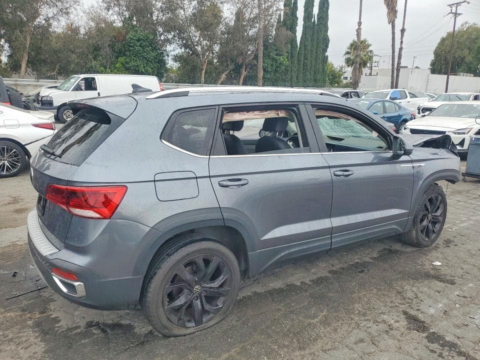 2022 VOLKSWAGEN TAOS SE 3