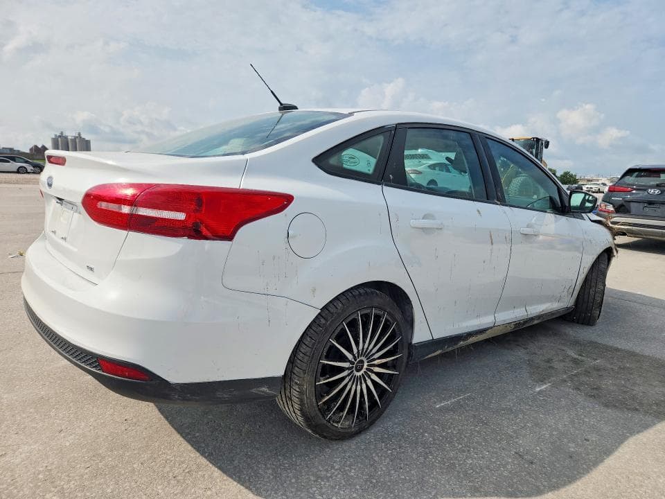 2018 FORD FOCUS SE 3