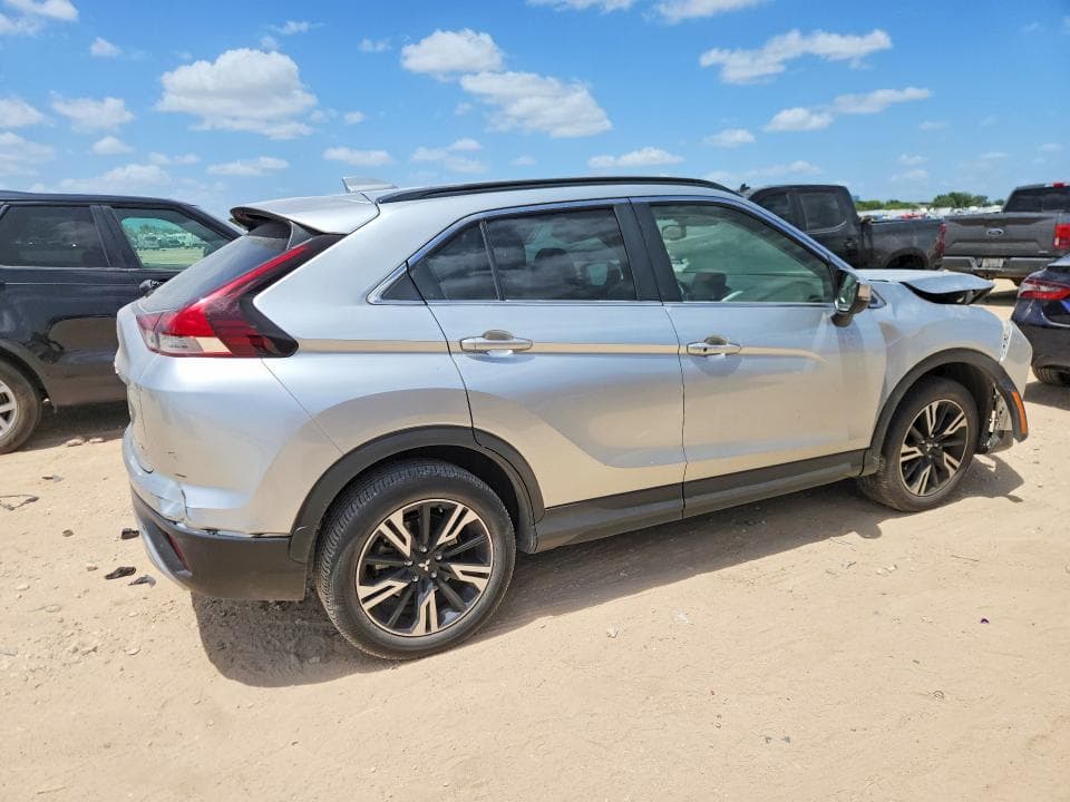 2023 MITSUBISHI ECLIPSE CROSS SE 3