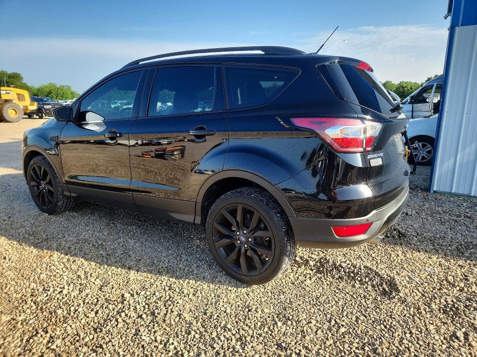 2017 FORD ESCAPE SE 2