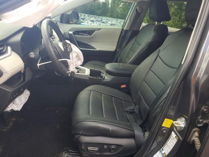2022 TOYOTA RAV4 XLE 7