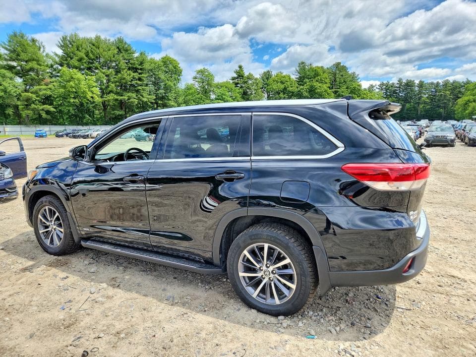 2017 TOYOTA HIGHLANDER HYBRID XLE 2