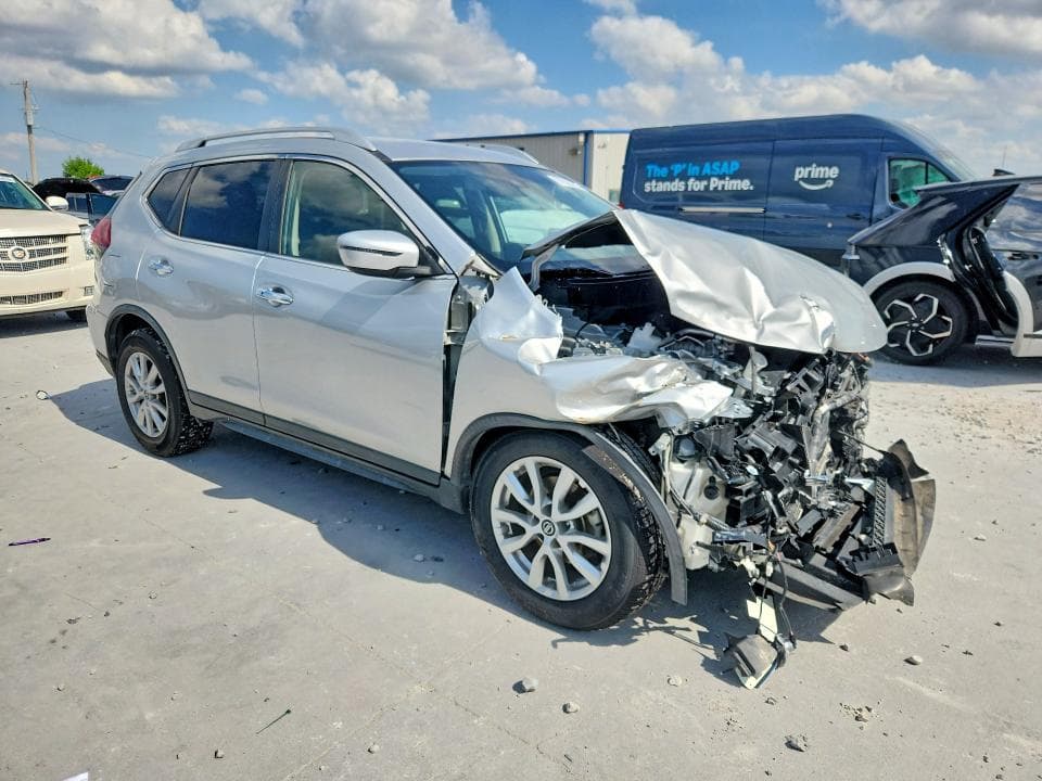 2020 NISSAN ROGUE SV 4