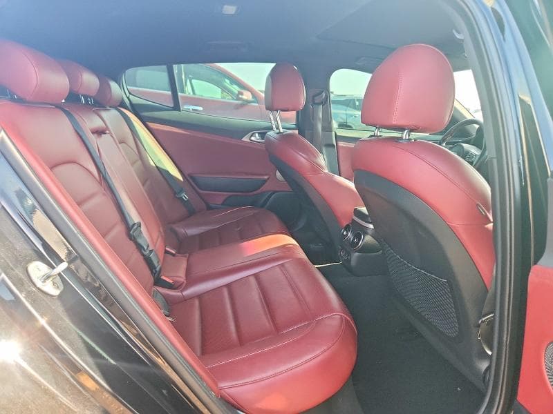 2019 KIA STINGER GT2 10