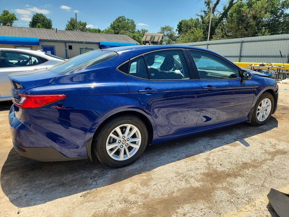 2025 TOYOTA CAMRY LE 3