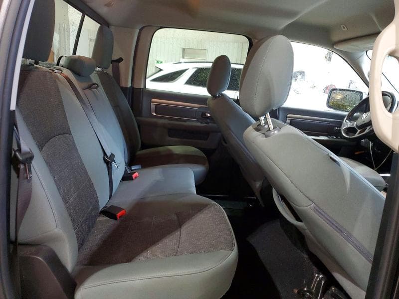 2019 RAM 1500 CLASSIC SLT 10
