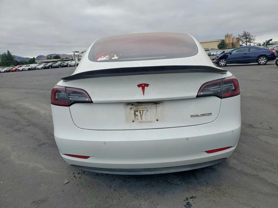 2018 TESLA MODEL 3 6