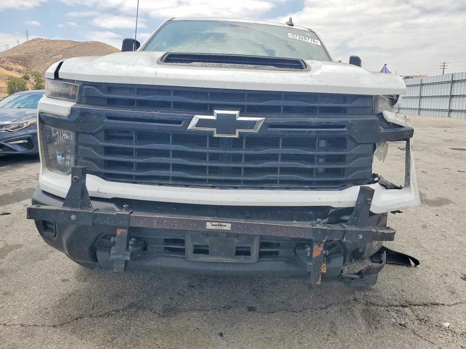 2024 CHEVROLET SILVERADO C2500 HEAVY DUTY 5