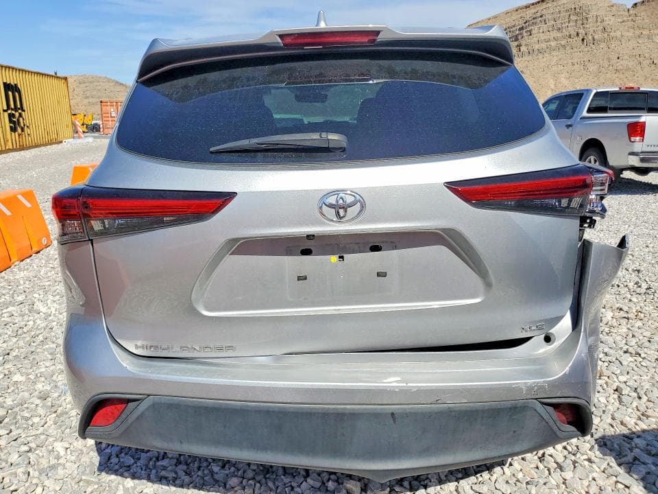 2023 TOYOTA HIGHLANDER XLE 6